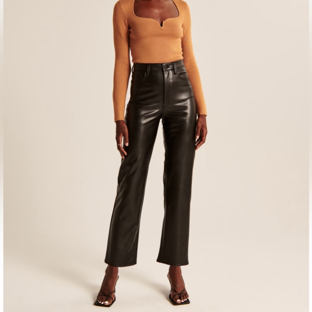Abercrombie vegan leather ankle straight pant in black, size 31